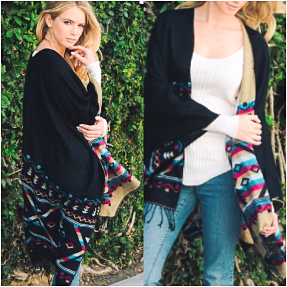 Bohemian Reversible Sweater Poncho Wrap OSFM - Picture 2 of 7